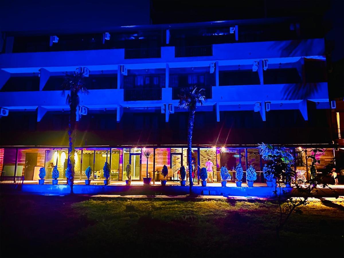 Aparthotel Costa Махінджаурі Екстер'єр фото
